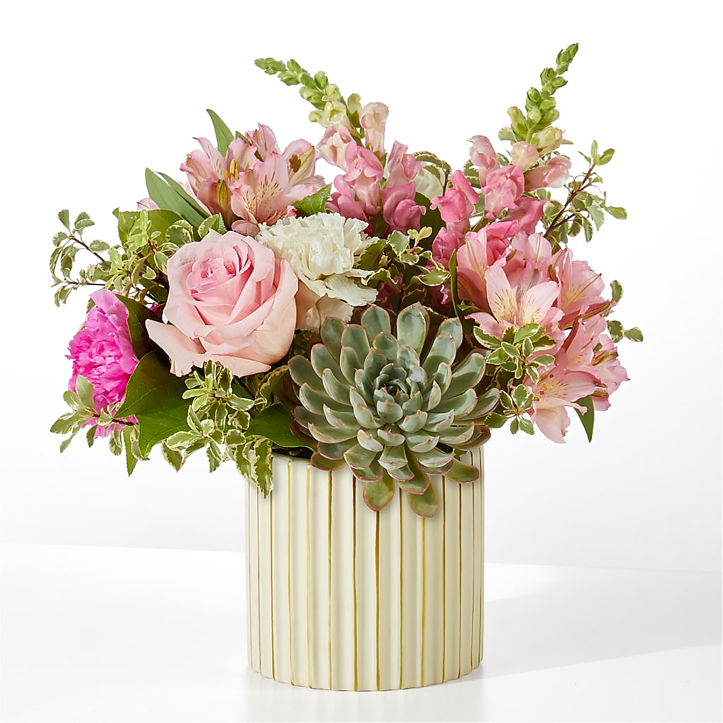 Magenta Musings Bouquet – Halstead Floral At The Plaza, Halstead KS