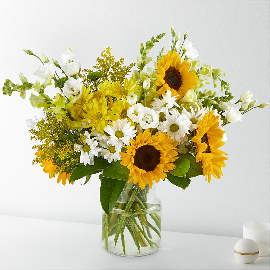 Hello Sunshine Bouquet – Halstead Floral At The Plaza, Halstead KS