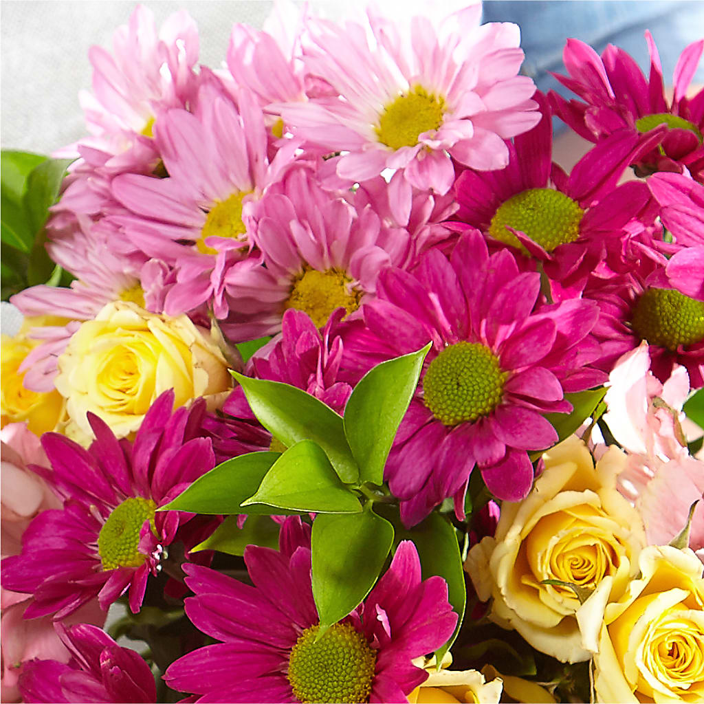 Florist Original Mixed Bouquet – Halstead Floral At The Plaza, Halstead KS