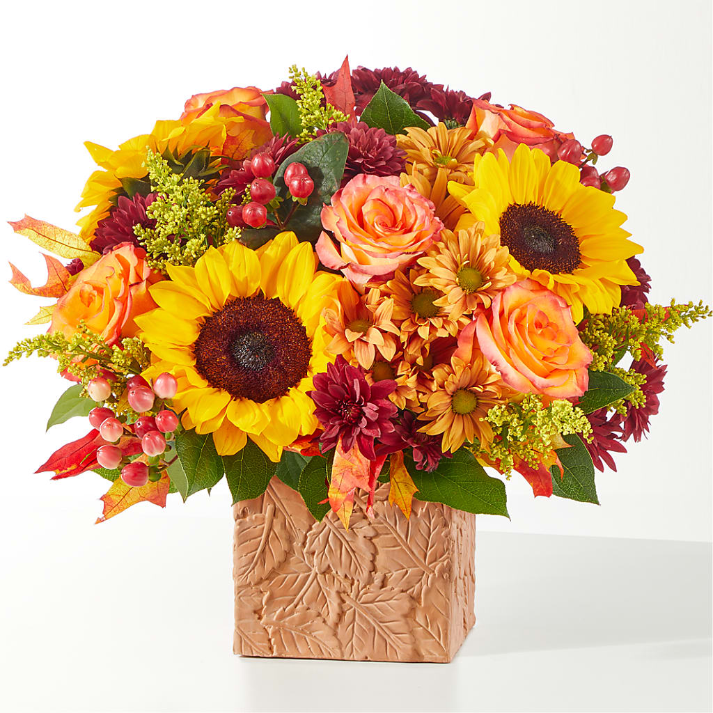 The Outdoors Bouquet – Halstead Floral At The Plaza, Halstead KS