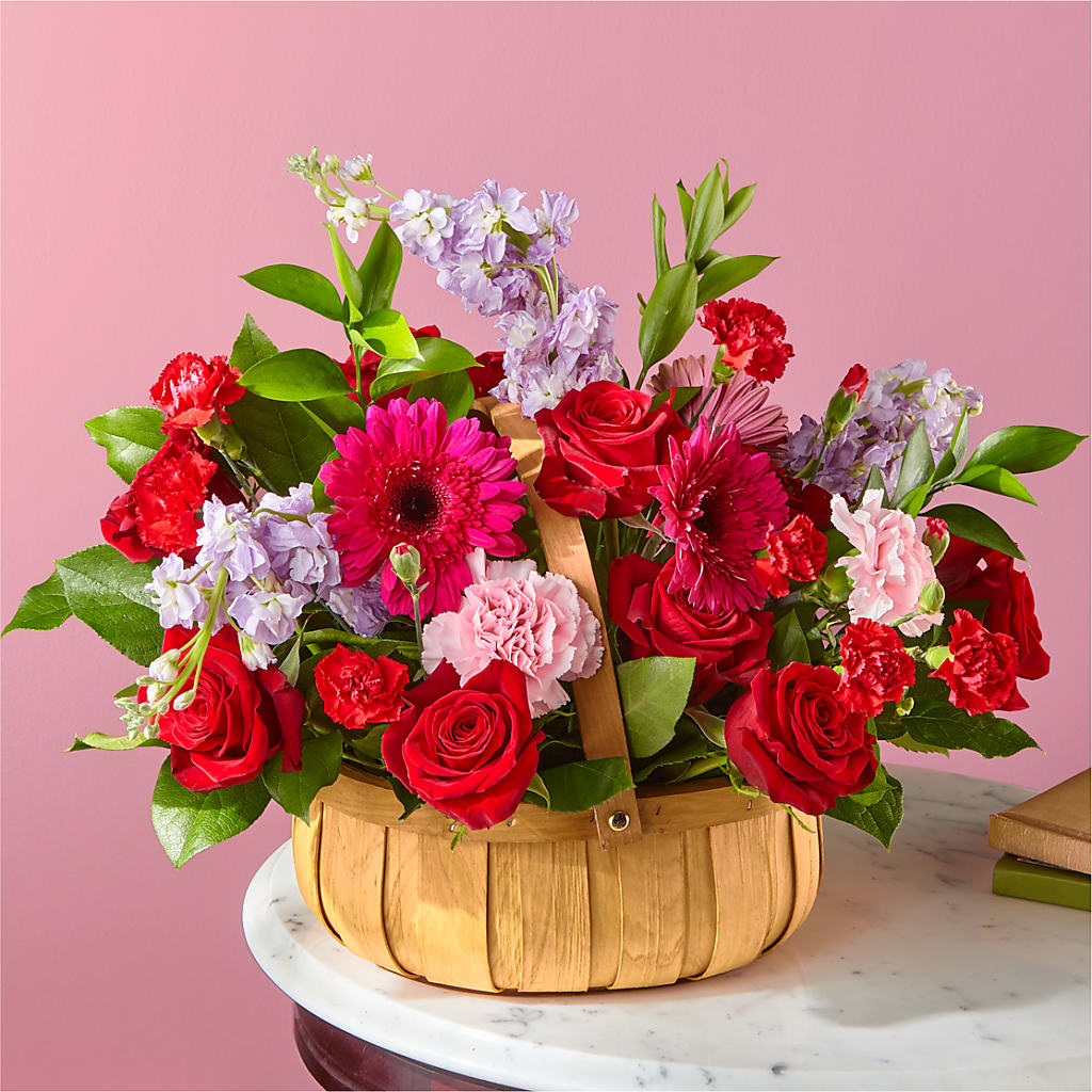 Pink Picnic Basket – Halstead Floral At The Plaza, Halstead KS