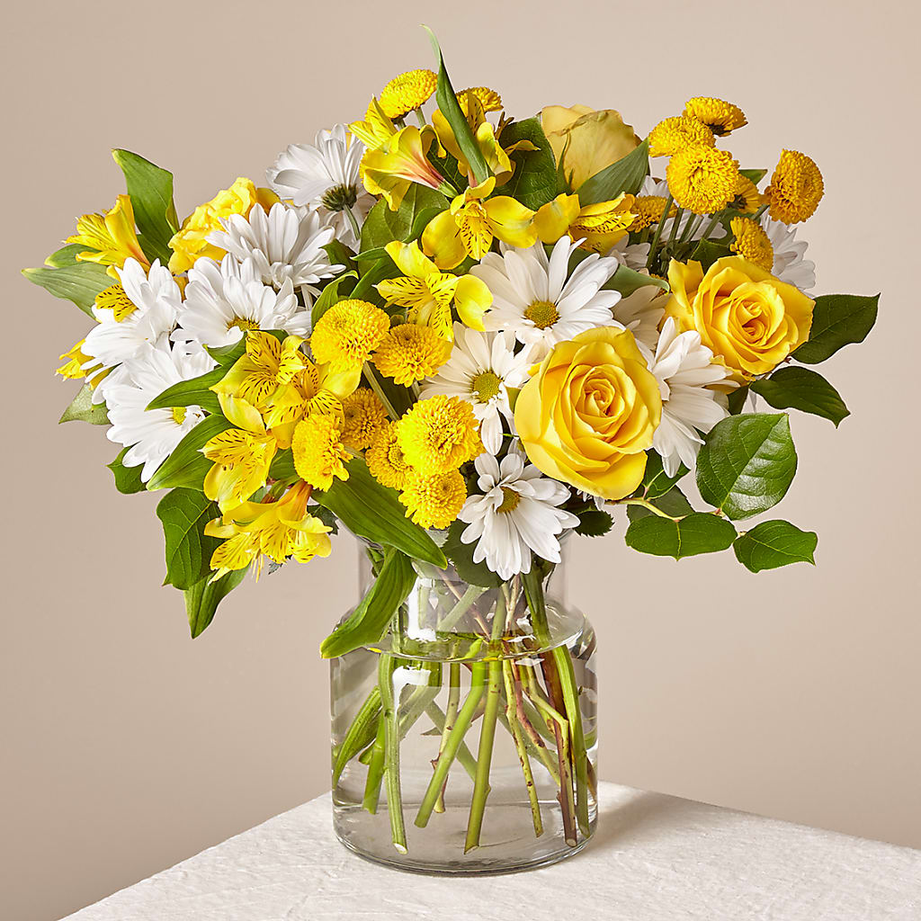 Sunny Sentiments Bouquet – Halstead Floral At The Plaza, Halstead KS