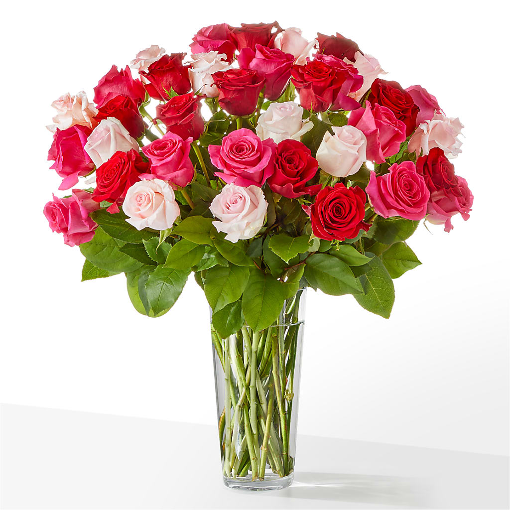 Charming Rose Bouquet – Halstead Floral At The Plaza, Halstead KS
