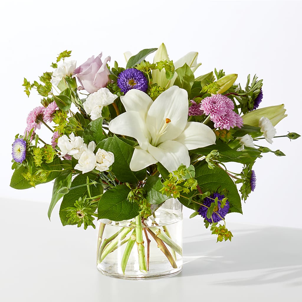 April Showers Bouquet – Halstead Floral At The Plaza, Halstead KS
