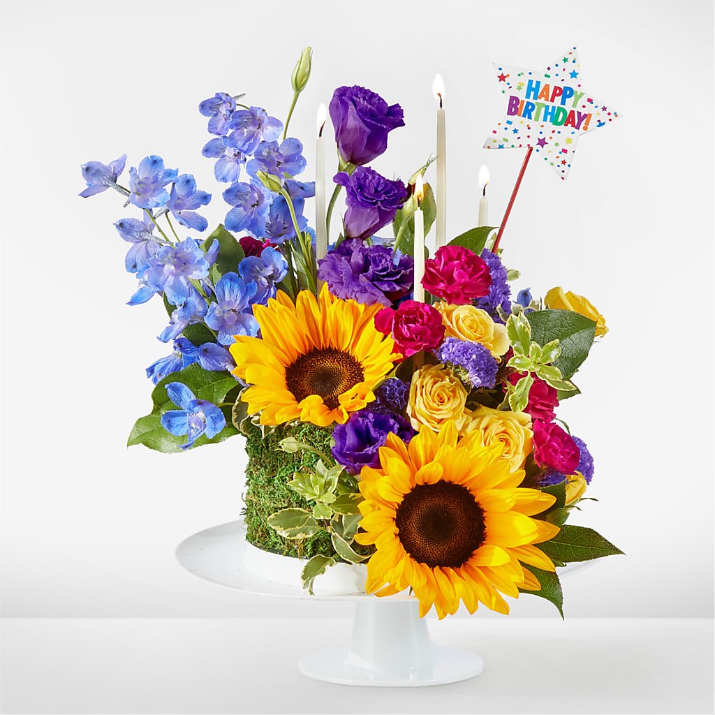 Star of the Day Floral Cake – Halstead Floral At The Plaza, Halstead KS