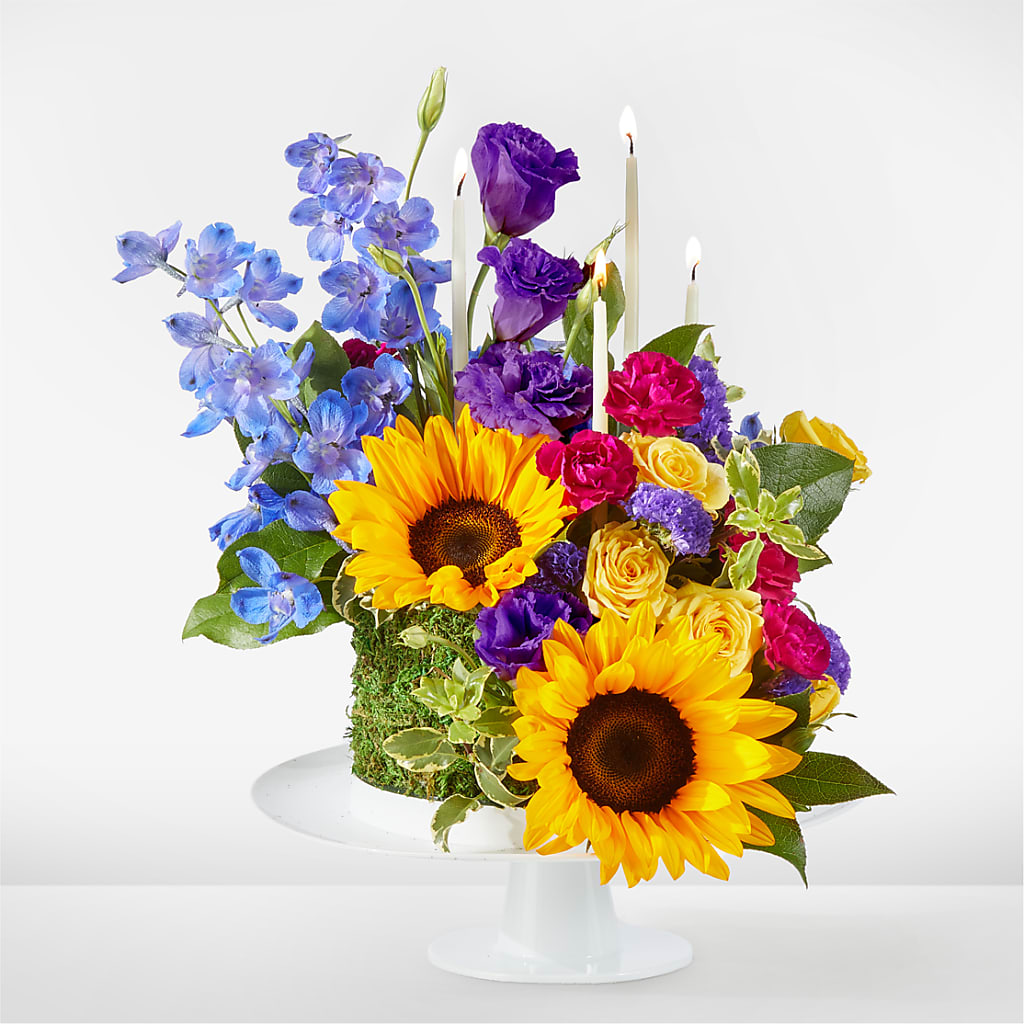 Star of the Day Floral Cake – Halstead Floral At The Plaza, Halstead KS