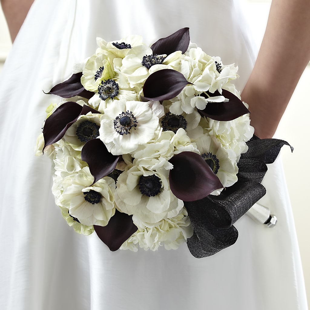 To Have and To Hold Bouquet – Halstead Floral At The Plaza, Halstead KS