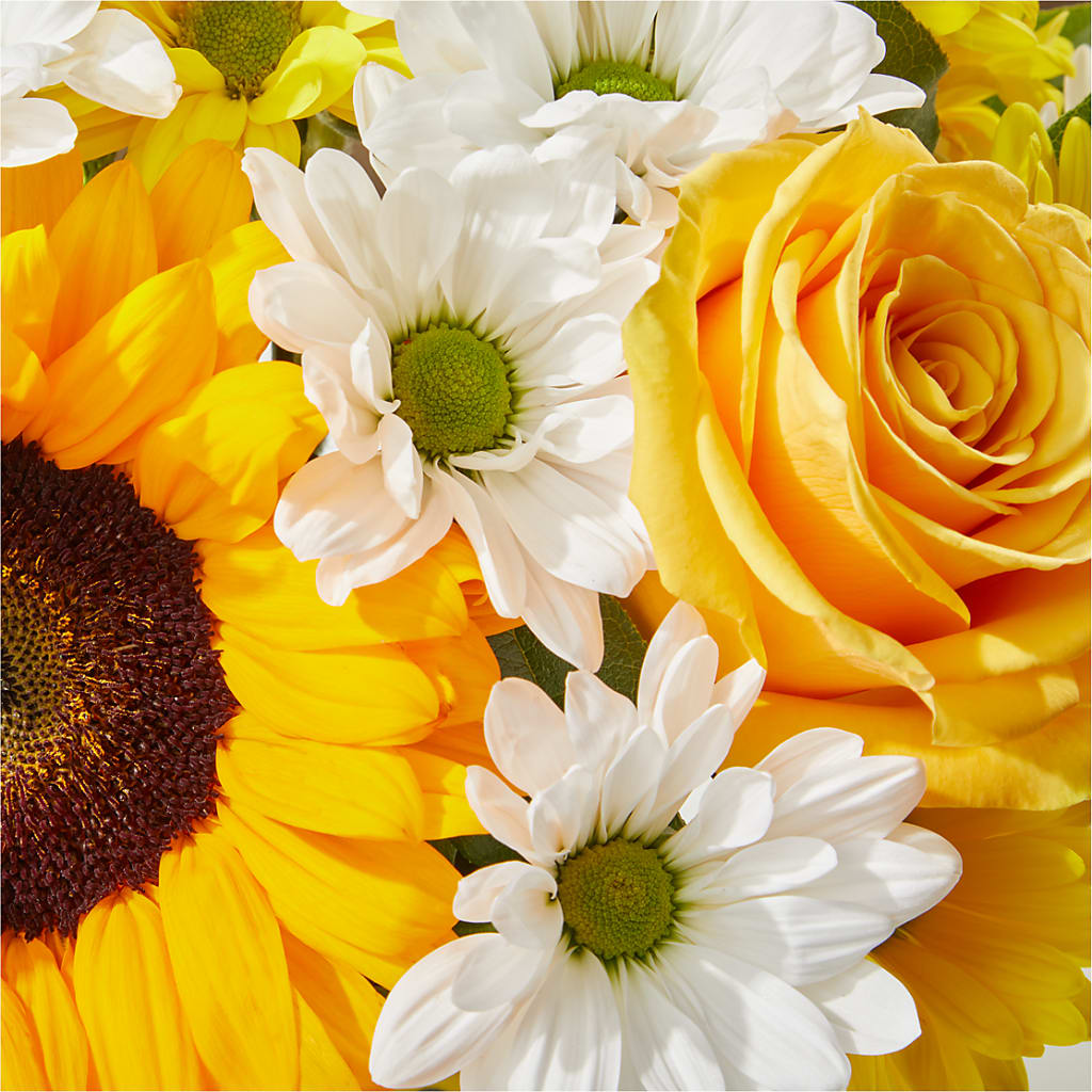 Be Happy Bouquet –  Halstead Floral At The Plaza, Halstead KS