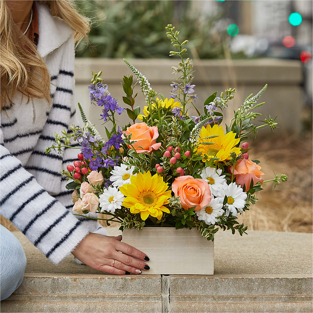 The Good Life Bouquet –  Halstead Floral At The Plaza, Halstead KS
