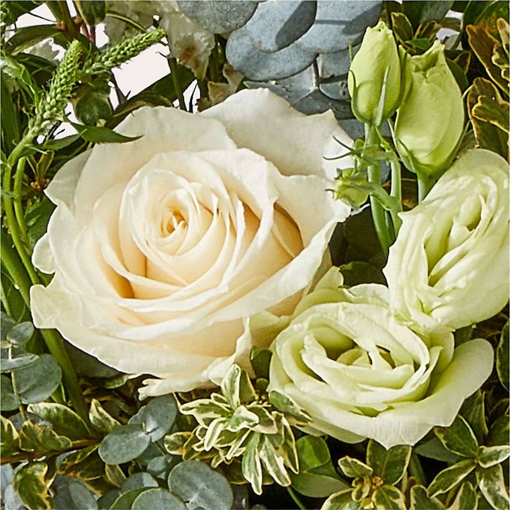 Cashmere Bouquet –  Halstead Floral At The Plaza, Halstead KS