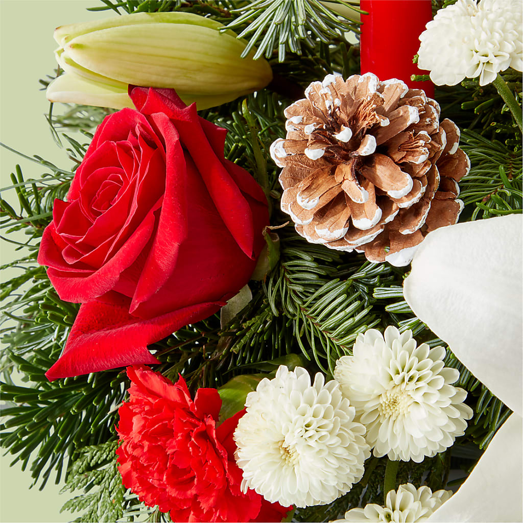 Seasonal Festivities Centerpiece –  Halstead Floral At The Plaza, Halstead KS