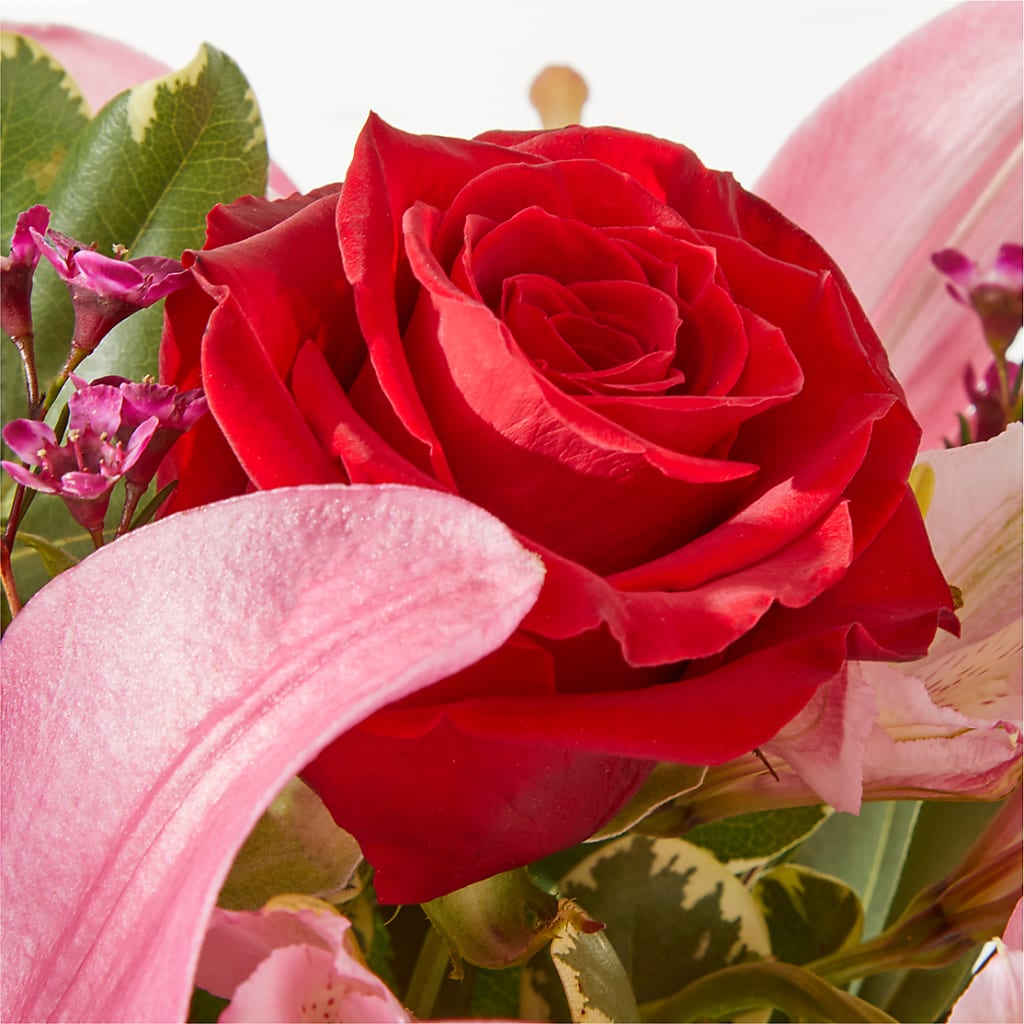 Lucky in Love Bouquet –  Halstead Floral At The Plaza, Halstead KS