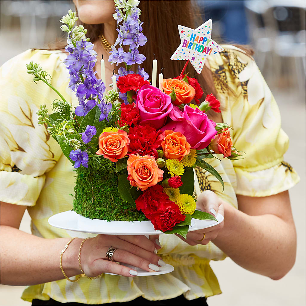 Best Year Yet Floral Cake –  Halstead Floral At The Plaza, Halstead KS