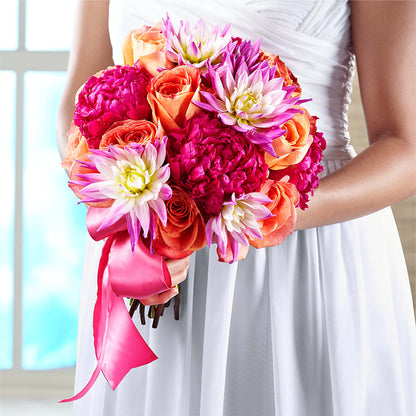 New Love Bouquet –  Halstead Floral At The Plaza, Halstead KS